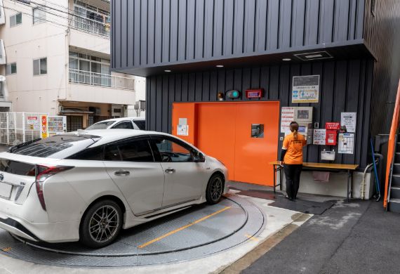 専用駐車場完備